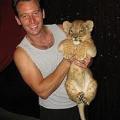 Des bébés fauves sont issus du croisement entre lions et tigres, comment les appele t-on?
